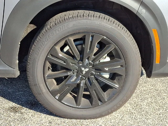 Used 2024 Gray Mitsubishi Black Edition image 8