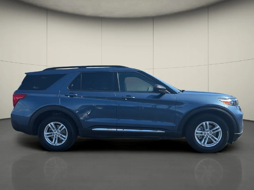 Used 2020 Blue Ford XLT image 8
