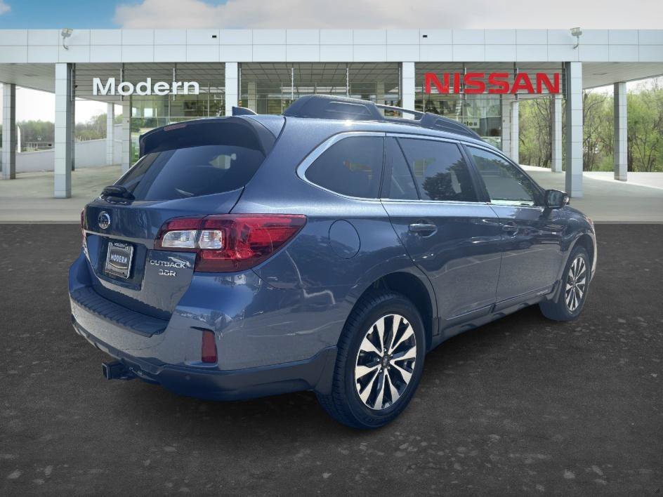 Used 2017 Twilight Blue Metallic Subaru Limited image 5