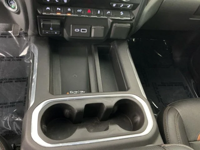 Used 2020 White GMC AT4 image 22