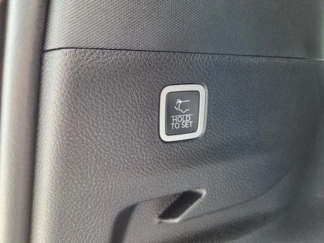 New 2026 High Gloss Black Exterior Paint Jeep Limited Altitude image 11