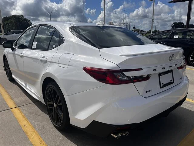 New 2026 Ice Cap Toyota SE image 4