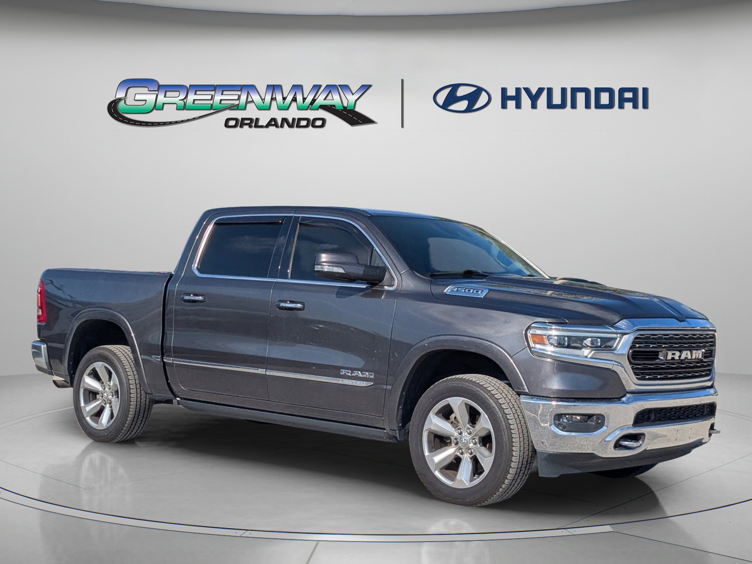 2019 RAM 1500 Limited 4x4 Crew Cab 5'7's photo