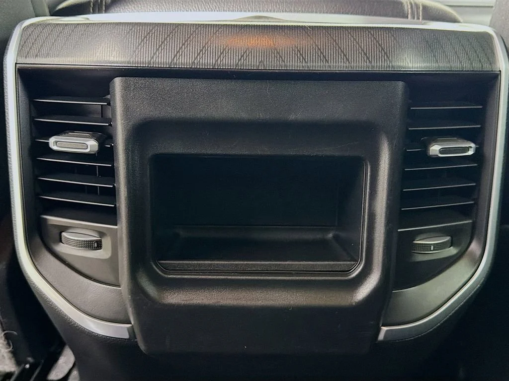Used 2025  Ram Big Horn image 21