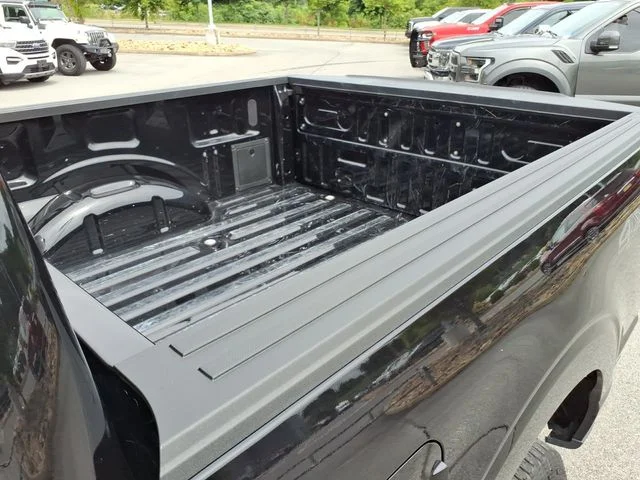 Used 2025 Black Ford XLT image 18