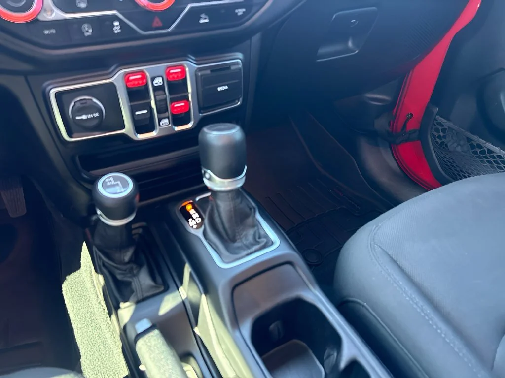 Used 2020 Red Jeep Sport image 13
