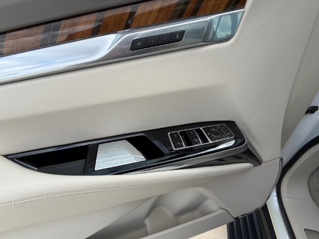 Used 2025 White Cadillac Sport Platinum image 11