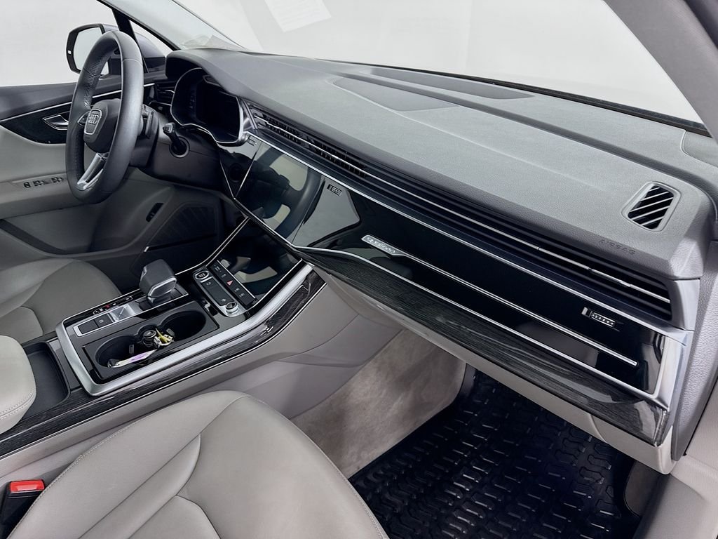 Used 2021  Audi 45 Premium Plus image 28