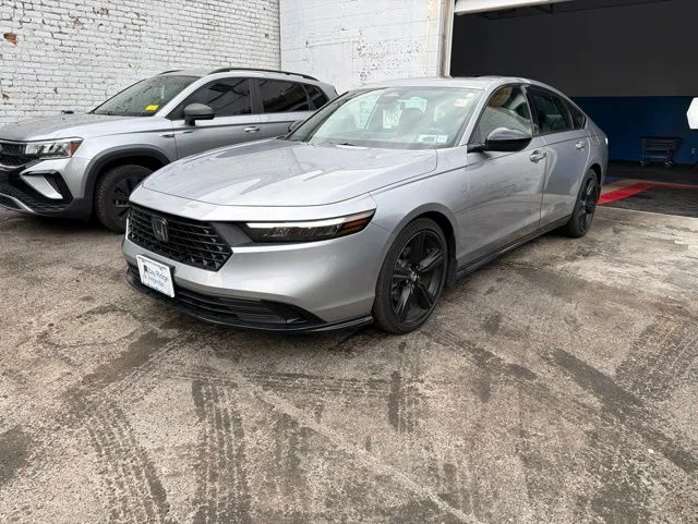 2023 Honda Accord Hybrid Sport-L w/o BSI's photo