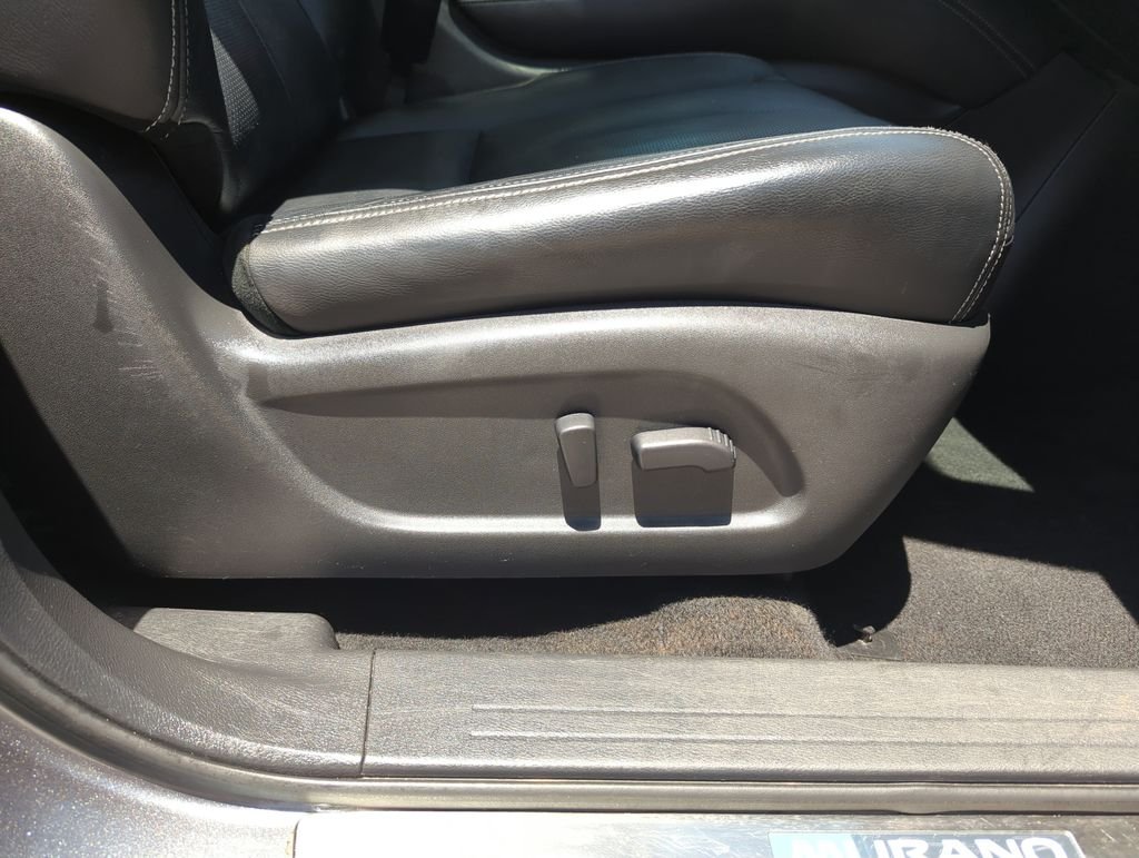 Used 2016 Gray Nissan Platinum image 37