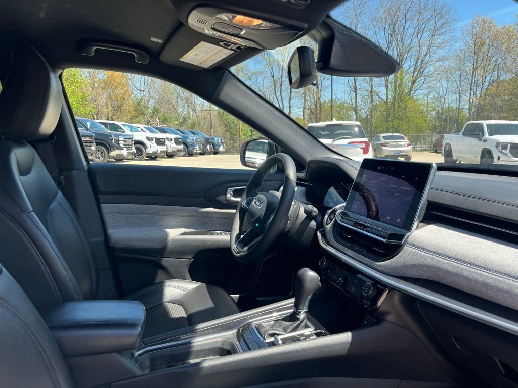 2024 Jeep Compass Latitude - Photo 37
