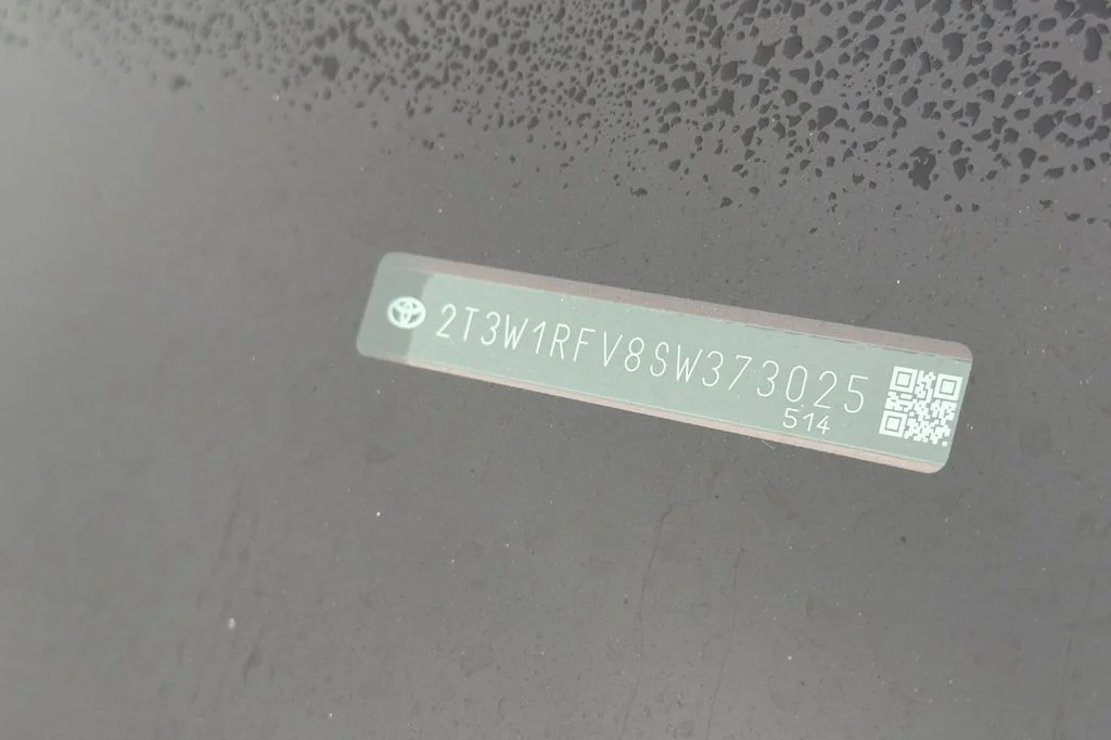 Used 2025 Pearl Toyota XLE image 8