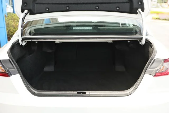 Used 2025 Ice Cap Toyota SE image 29