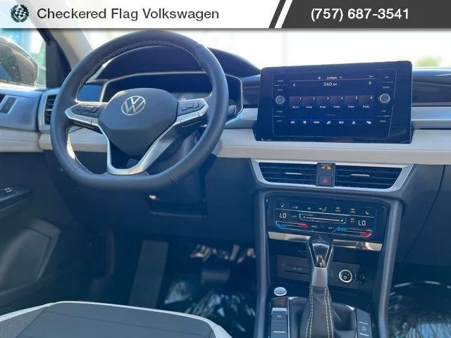 New 2026 Black Volkswagen 1.5T SE image 30