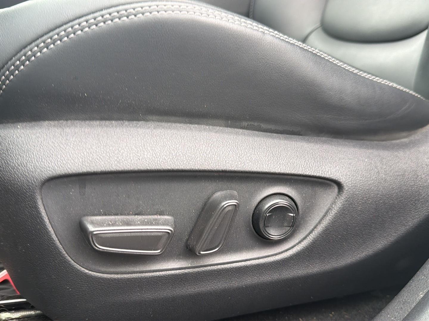 Used 2023 Silver Sky Metallic Toyota XLE Premium image 26