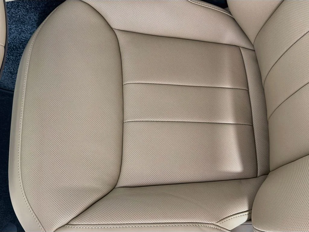 New 2026 Fuji White Land Rover SE image 20