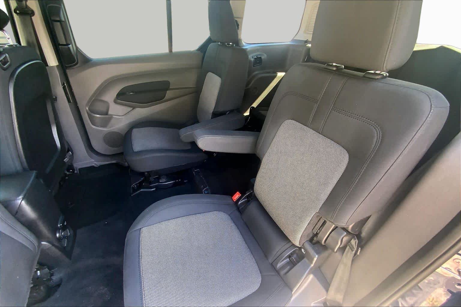 Certified Used 2019 Dark Blue Ford XL image 21
