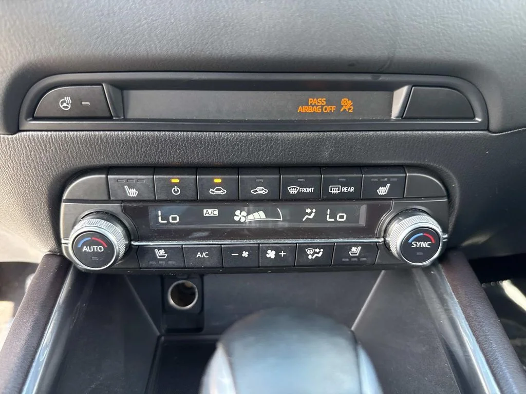 Used 2019 Silver Mazda Signature image 32