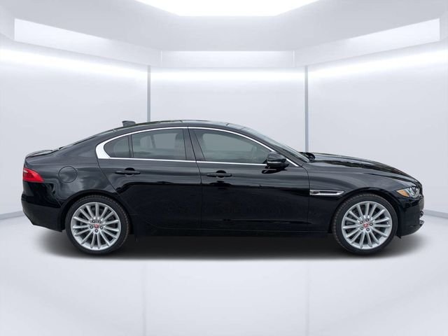 Used 2019 Silver Jaguar 30t Portfolio image 2