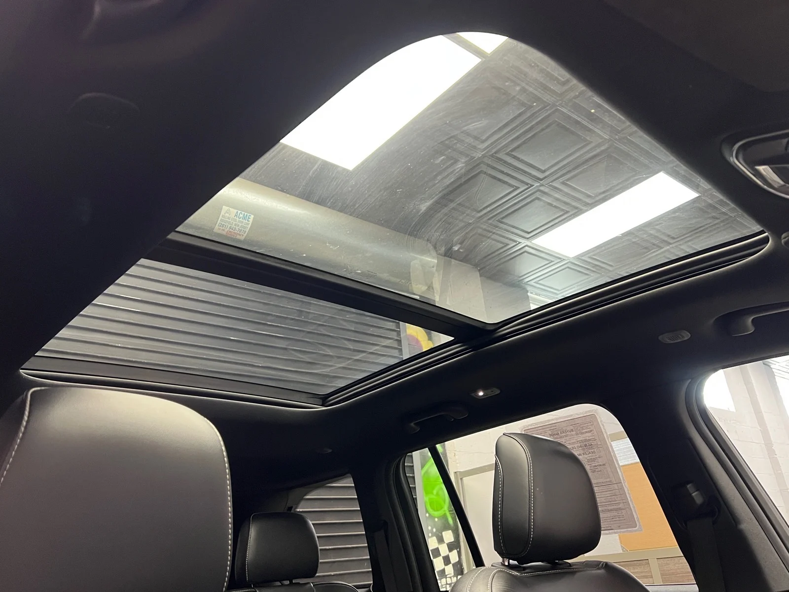 Used 2024 Diamond Black Crystal Pearl Coat (pxj) Jeep 4xe image 27