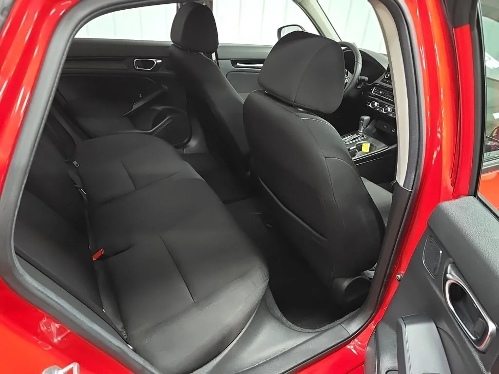 Used 2024  Honda EX image 19
