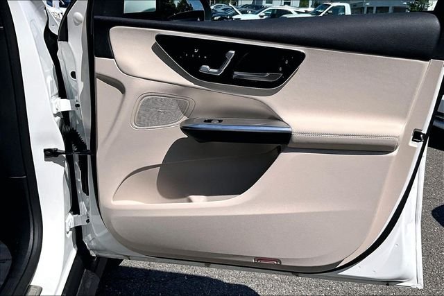 Used 2026 White Mercedes-Benz GLC 300 image 19