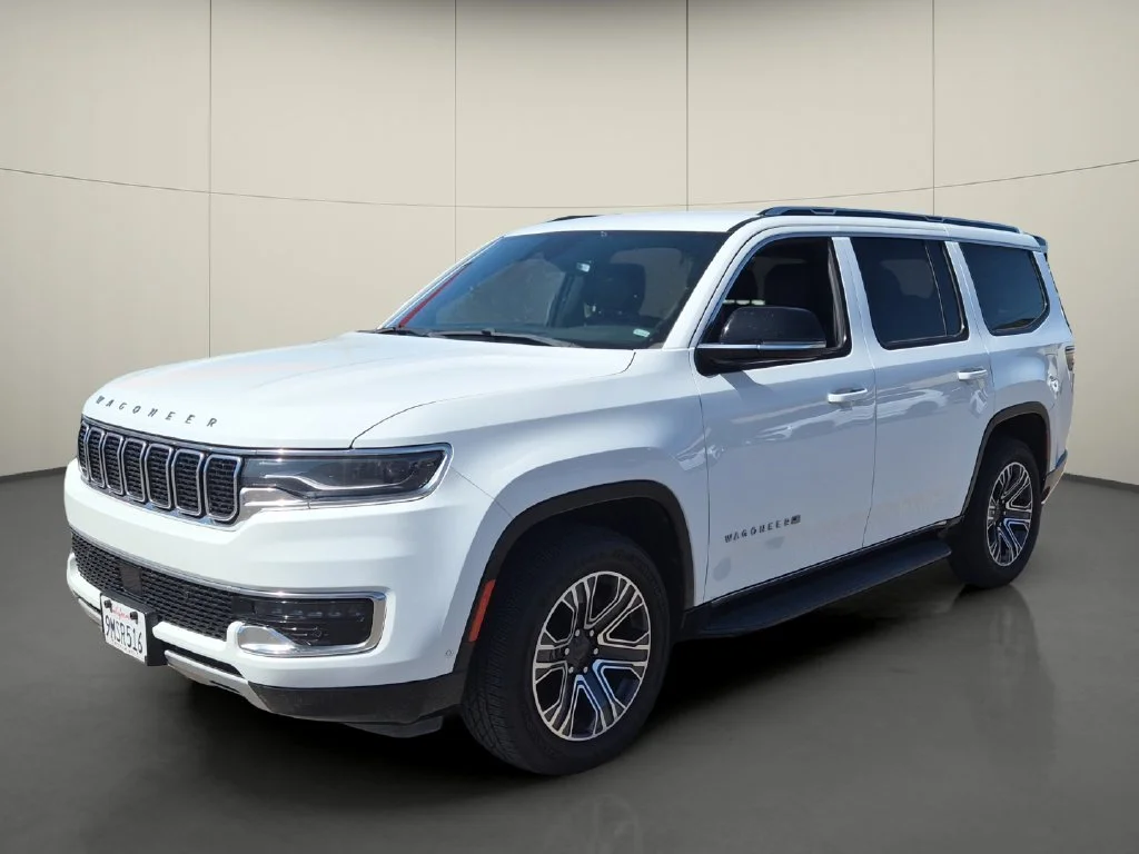 Used 2024 White Jeep Series II image 3