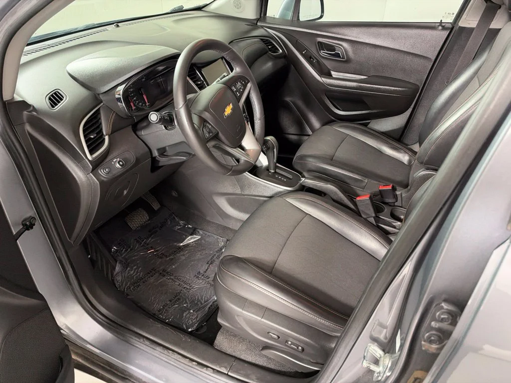 Used 2019 SATIN STEEL METALLIC Chevrolet LT image 27