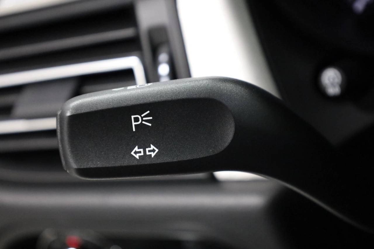 Certified Used 2026 White Porsche  image 31