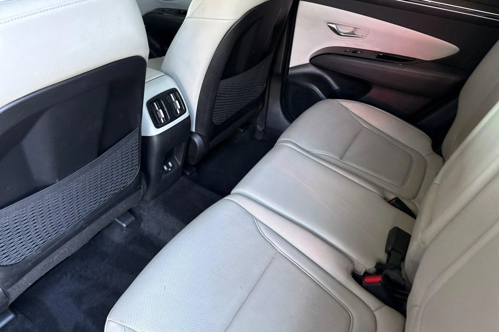 Used 2022 Phantom Black Hyundai Limited image 12