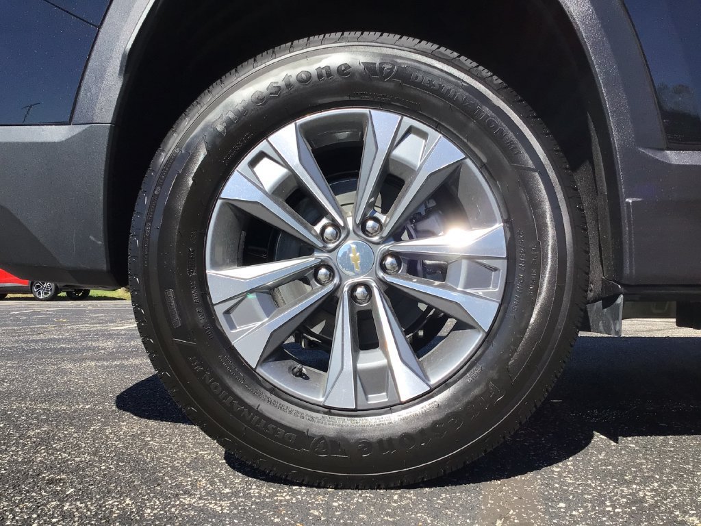 2027 Chevrolet Equinox LT - Photo 17
