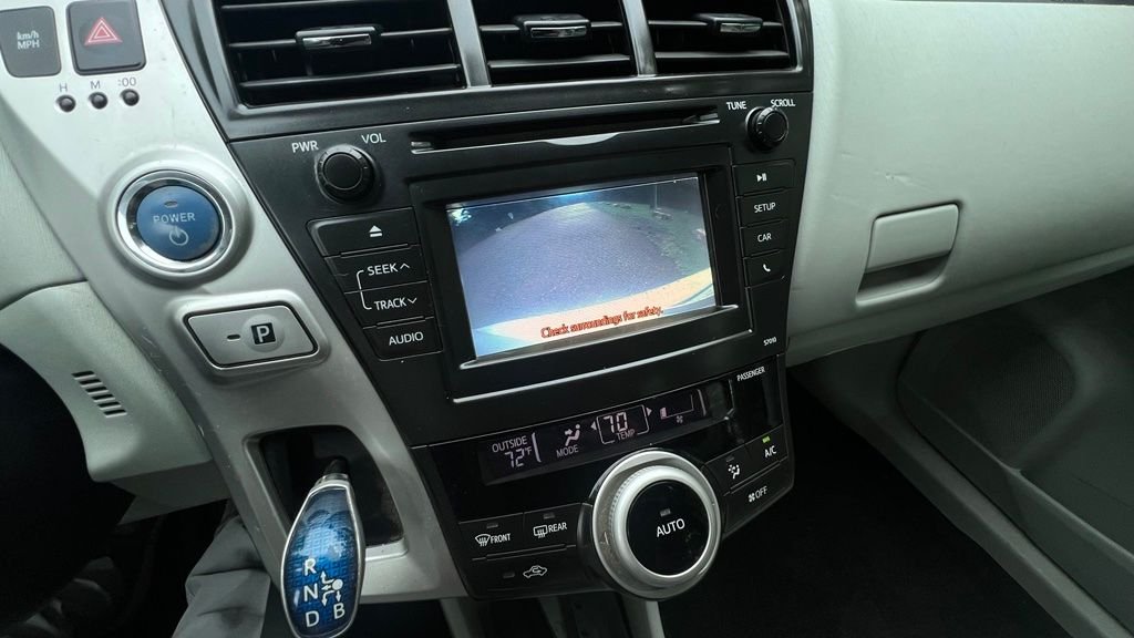 Used 2012 White Toyota Two image 15