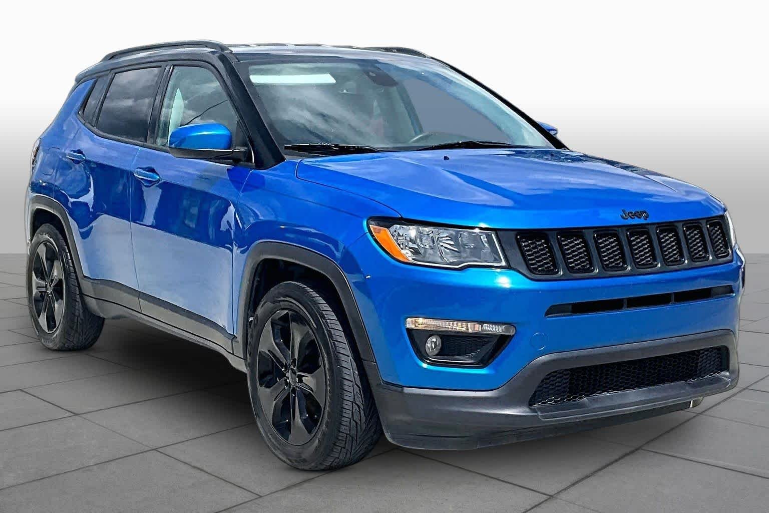 Used 2019 Laser Blue Pearlcoat Jeep Altitude image 3