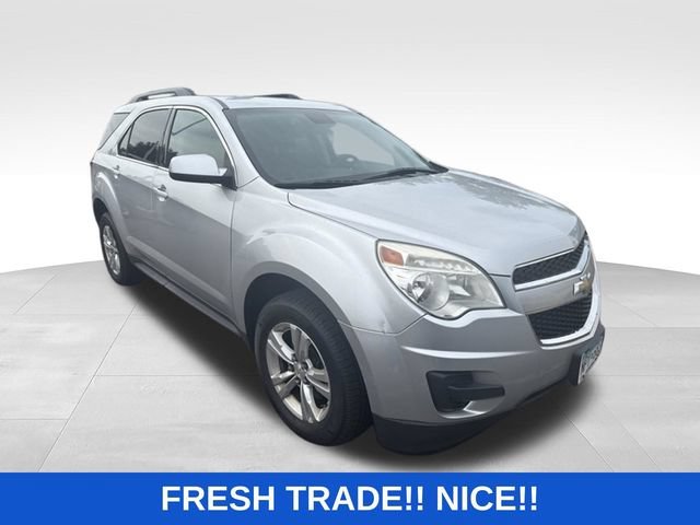 Used 2015 SILVER ICE METALLIC Chevrolet LT image 2