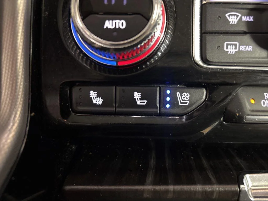 Used 2021 White Frost GMC Denali image 19