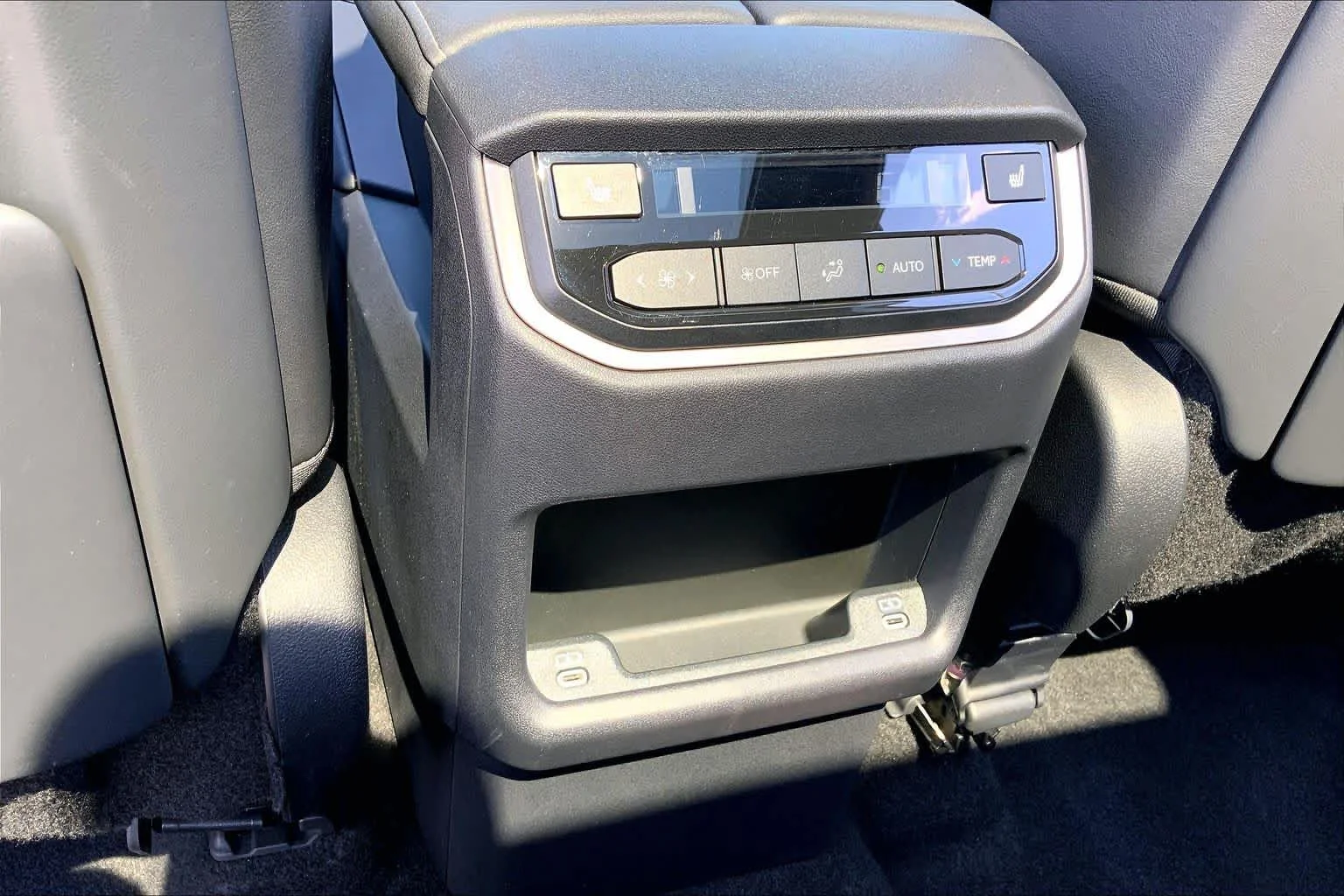 Certified Used 2025 CAVIAR Lexus Luxury image 34