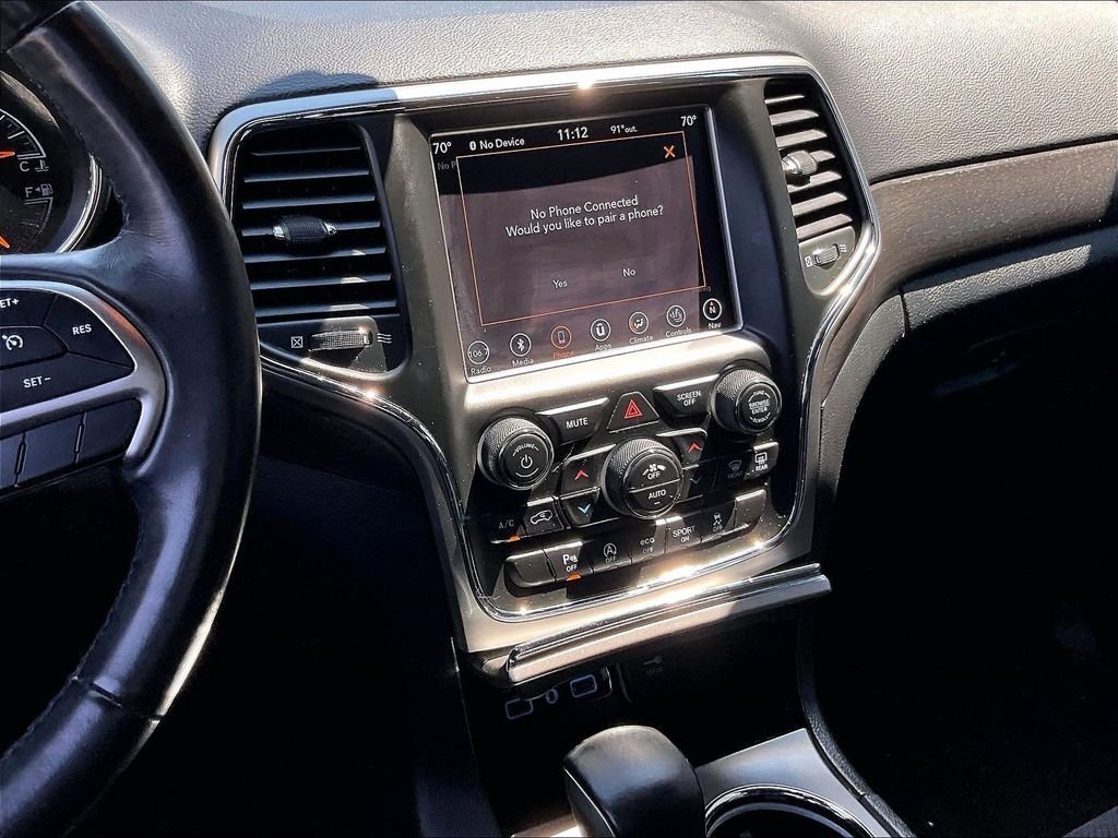 Used 2018 White Jeep Altitude image 18