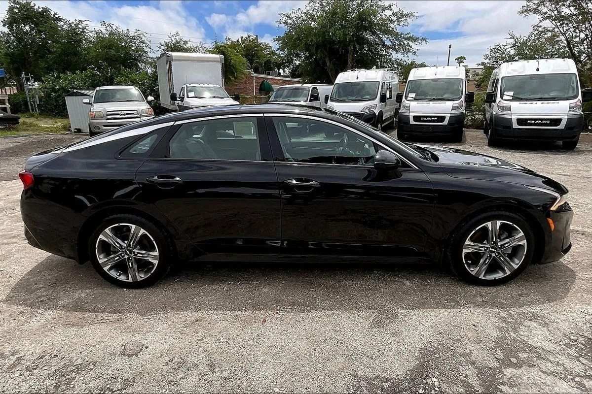 Used 2023  Kia EX image 31