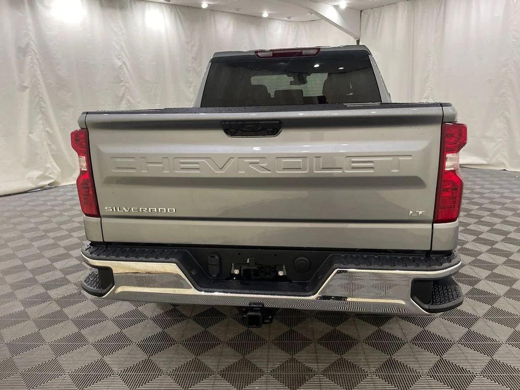 New 2026 Sterling Gray Metallic Chevrolet LT (2FL) image 6
