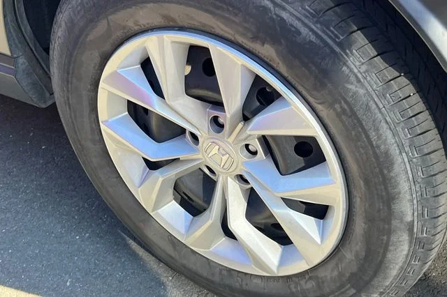 Used 2025  Honda LX image 4