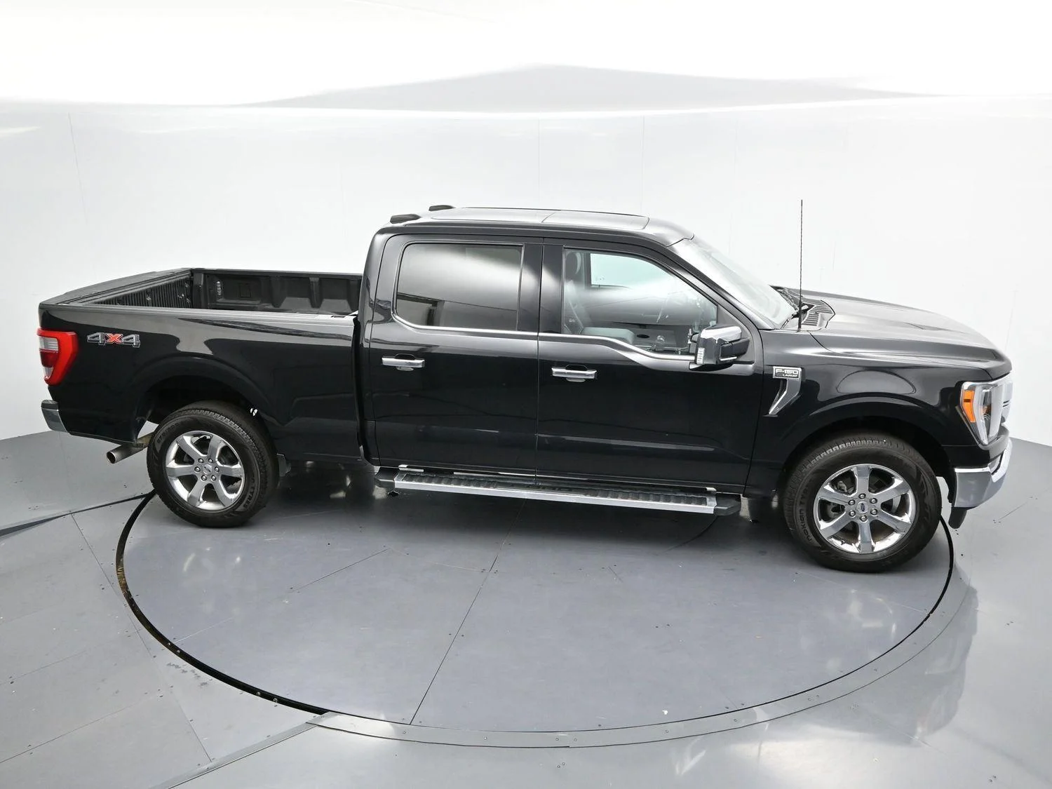 Used 2023 Black Ford XL image 39