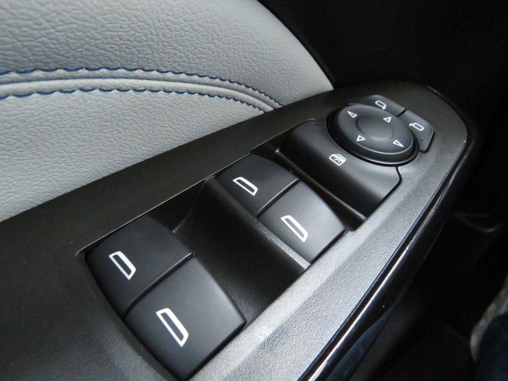 Used 2024 Summit White Chevrolet LT image 30
