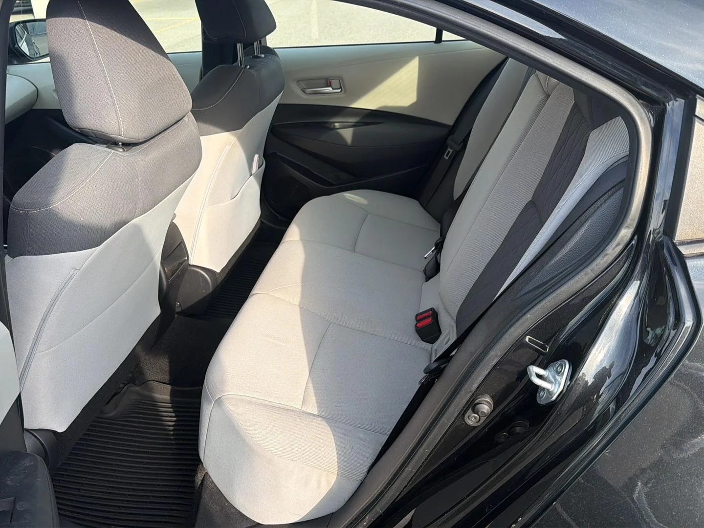 Used 2020 Black Sand Pearl Toyota LE image 19