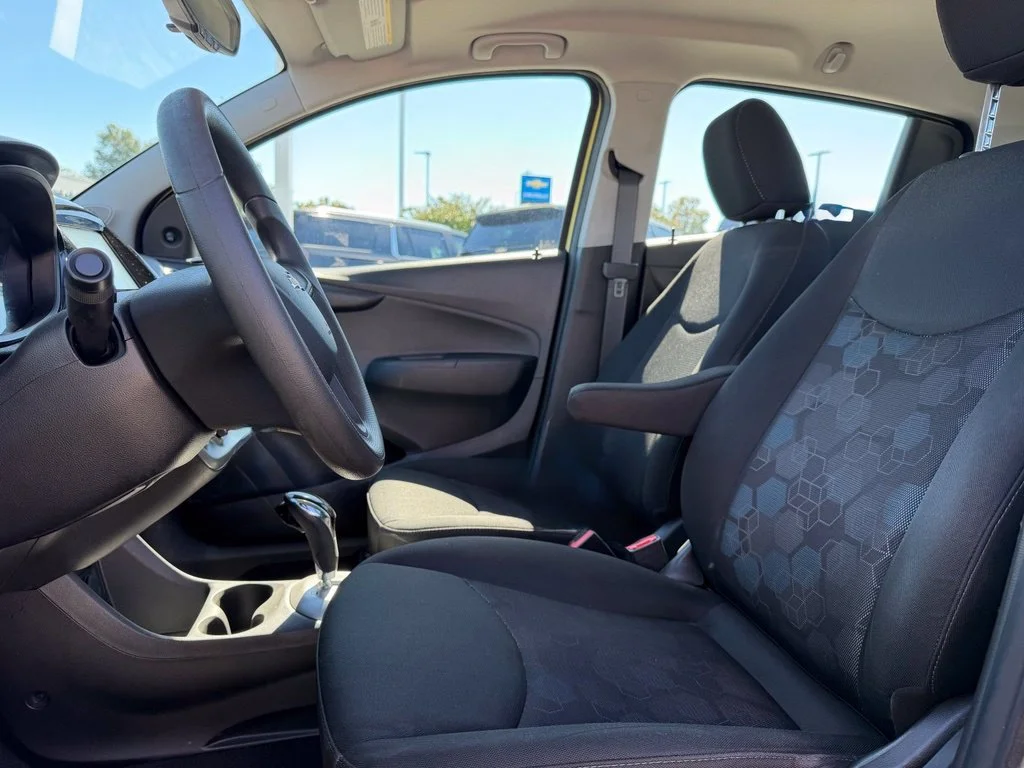 Used 2018 BRIMSTONE Chevrolet LS image 21