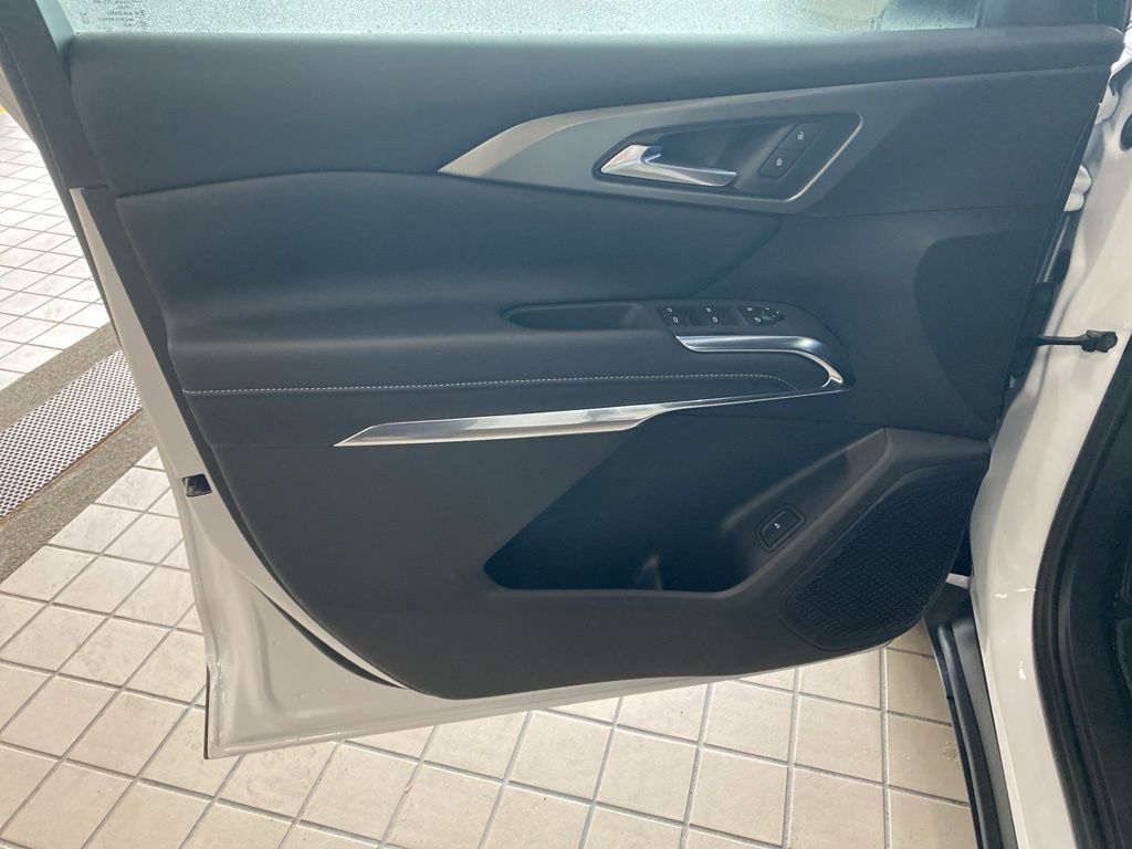 New 2026 Summit White Chevrolet LT image 10