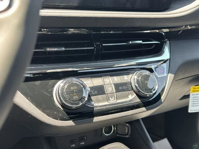 2026 Buick Envista Sport Touring - Photo 35