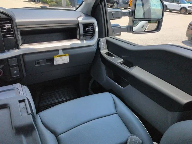 New 2026 Oxford White Ford F-250® XL image 17