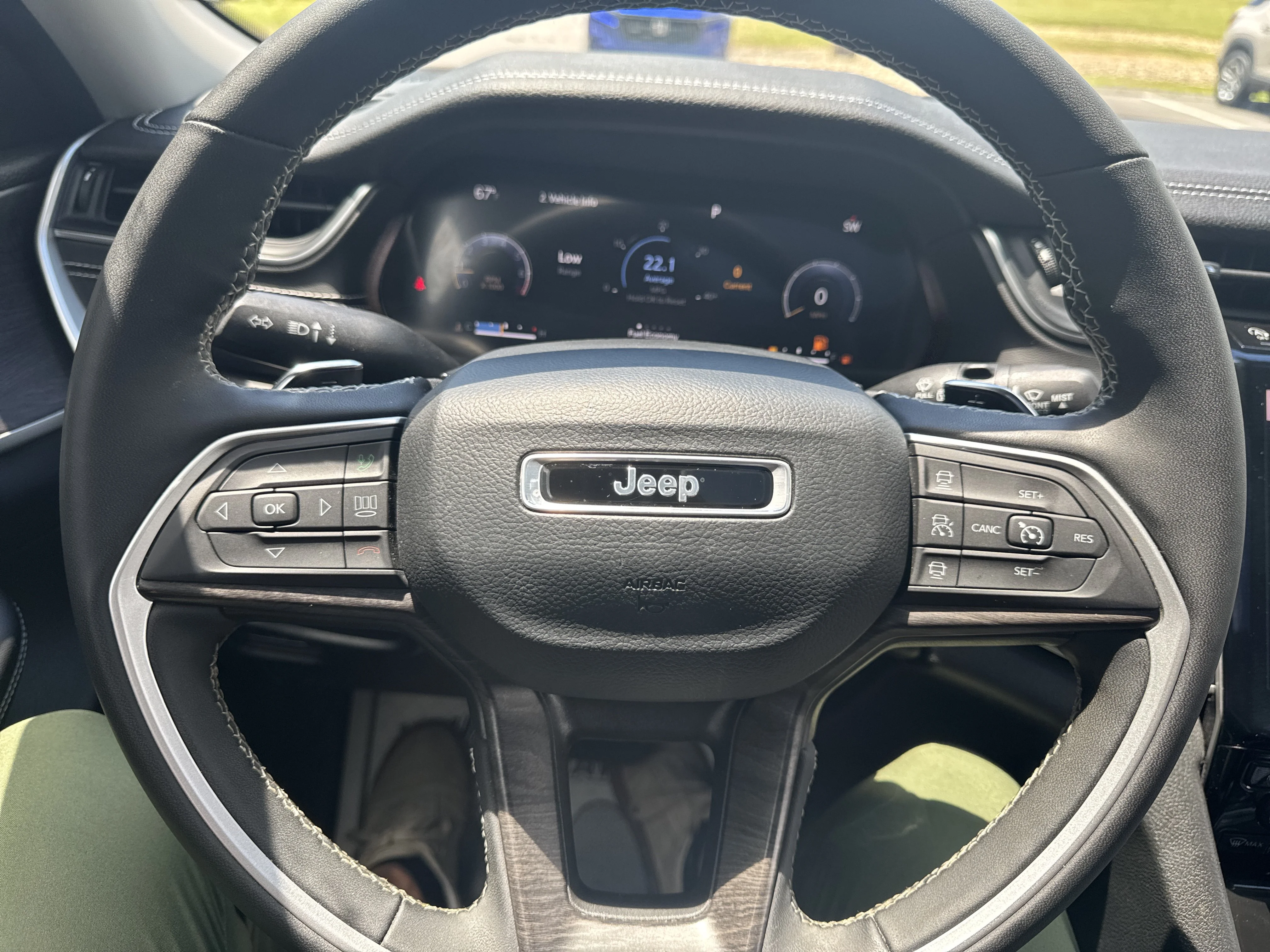 Used 2023 Silver Zynith Jeep Limited image 19