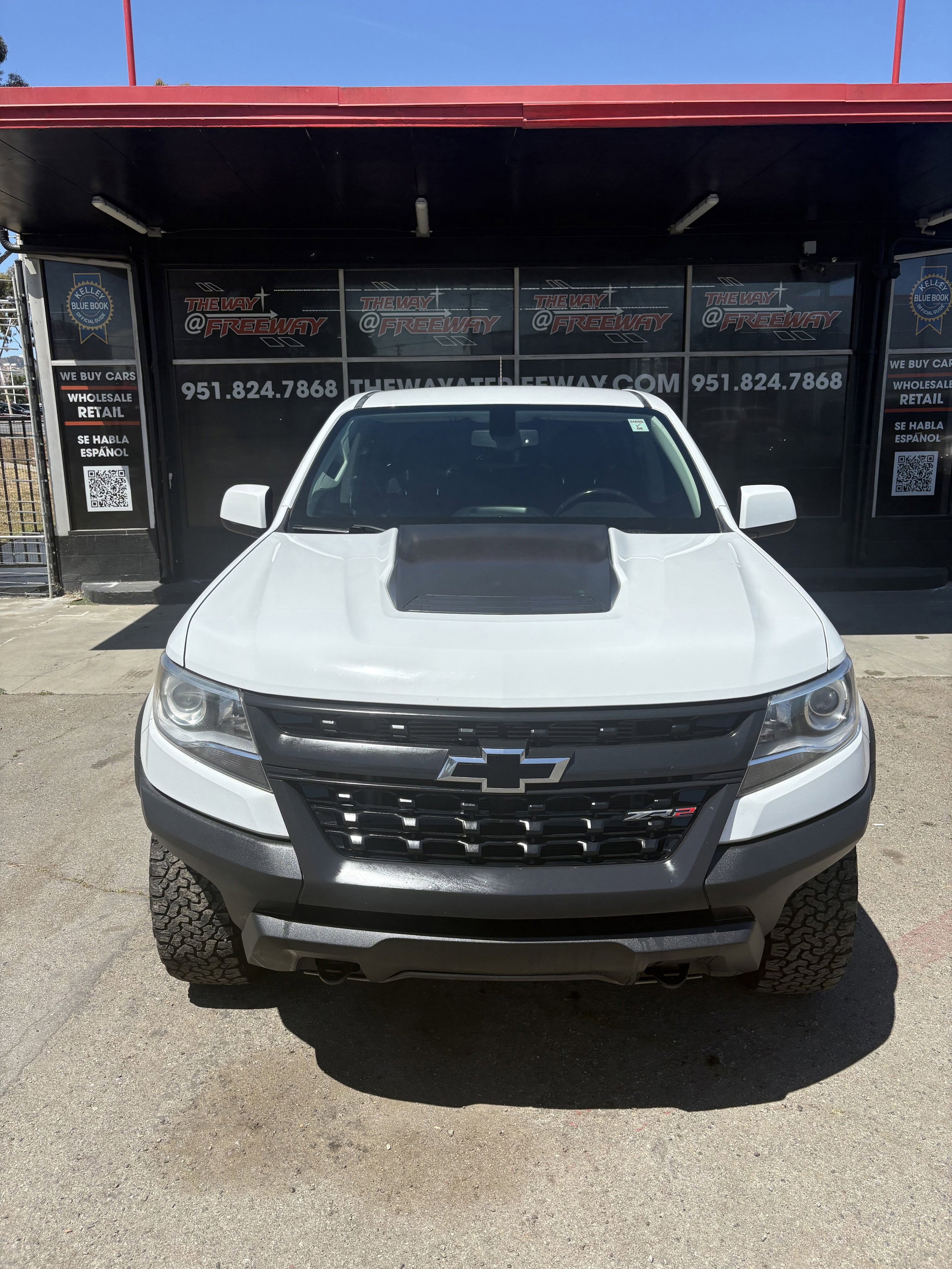 Used 2020 Summit White Chevrolet 4WD ZR2 image 2