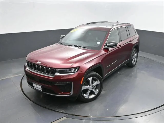 New 2026 Velvet Red Pearl-Coat Exterior Paint Jeep Limited image 36